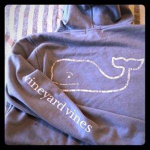 Vineyard vines hoodie